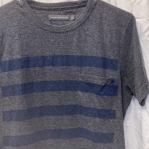 Mens French Connection tshirt designer stylish Gray w/ blue stripes great shap - Picture 3 of 7